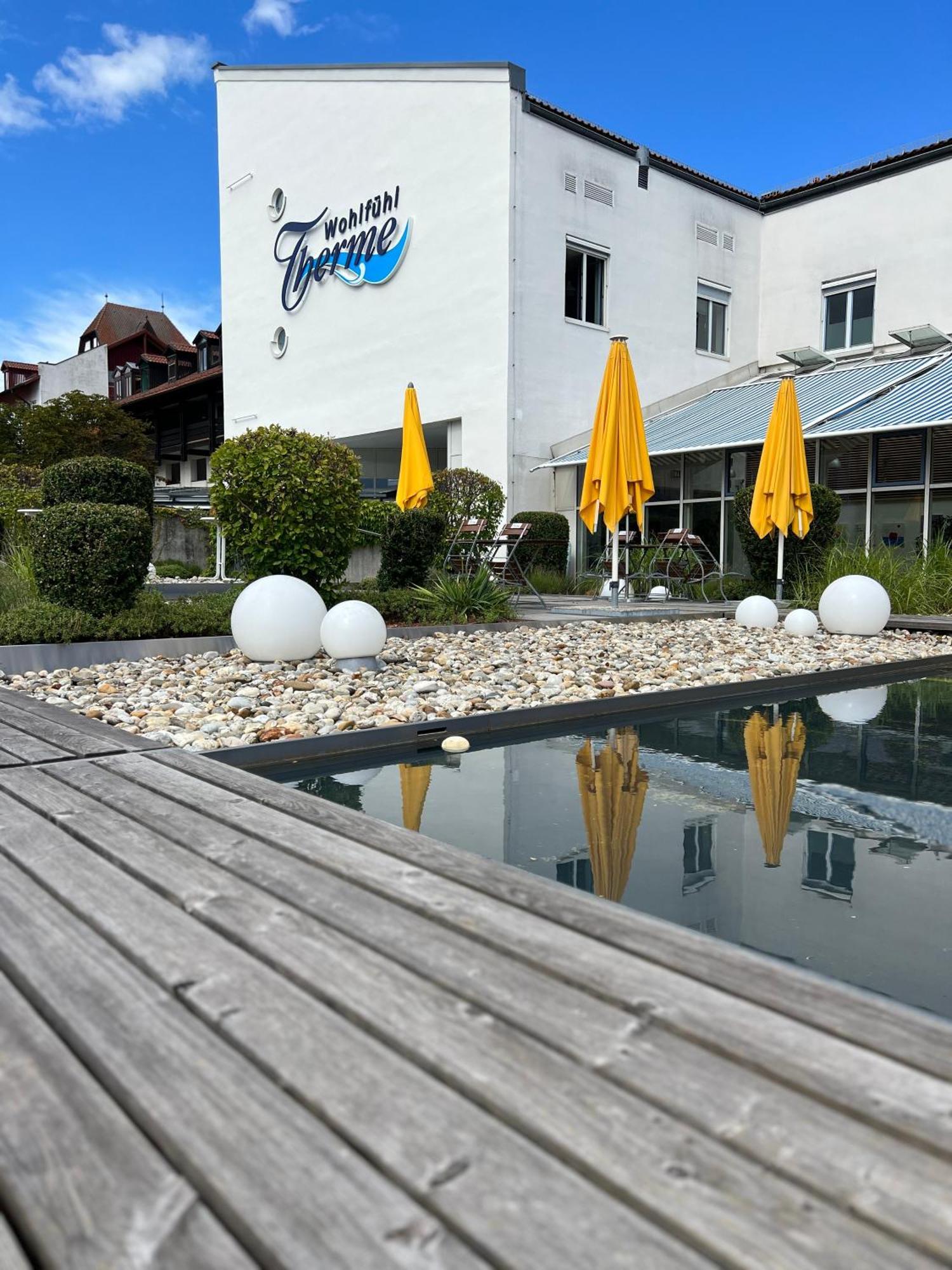 Wunderschoenes Apartment Mit Bademantelgang Zur Wohlfuehltherme Бад Грисбах Екстериор снимка