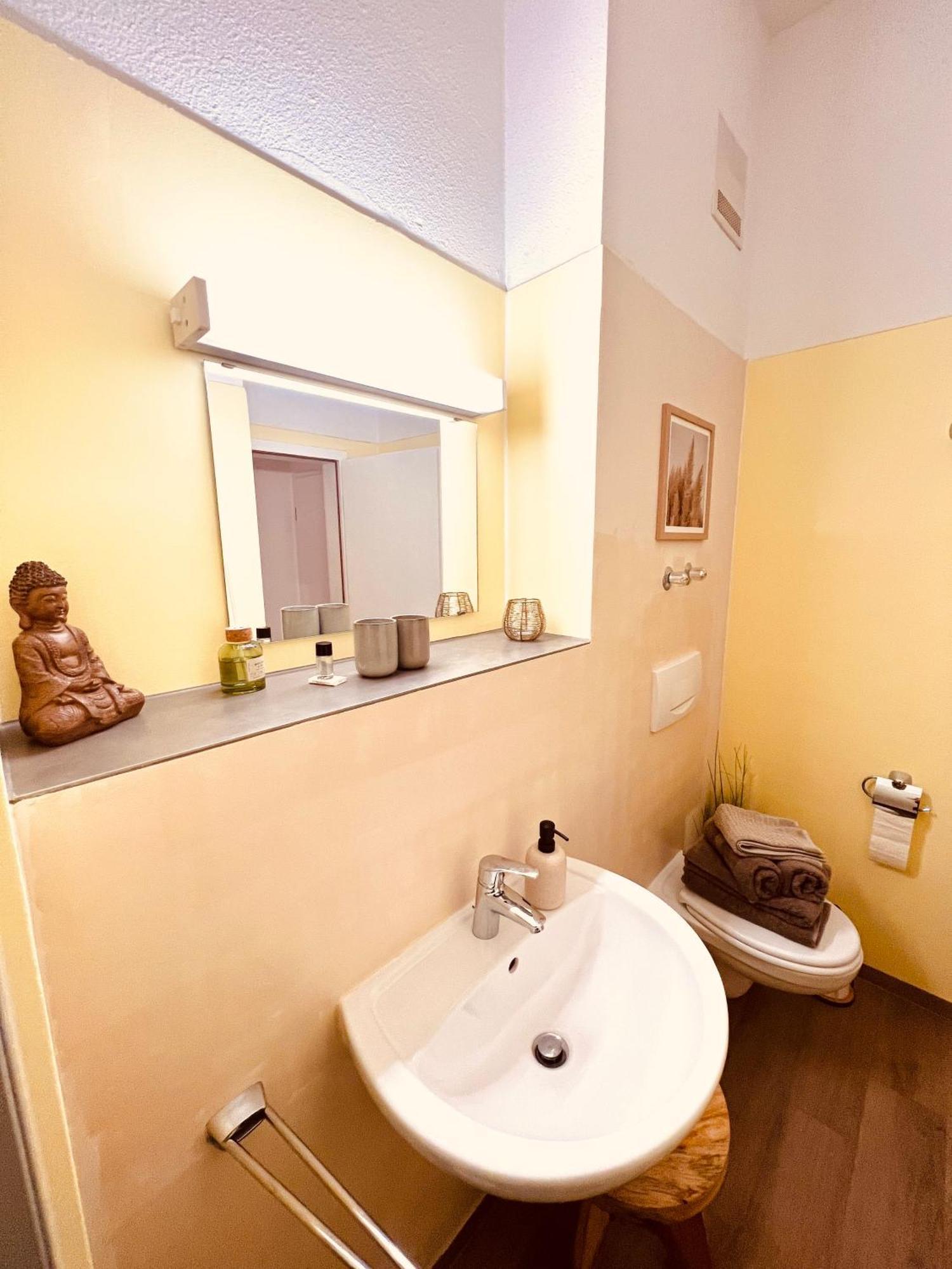 Wunderschoenes Apartment Mit Bademantelgang Zur Wohlfuehltherme Бад Грисбах Екстериор снимка